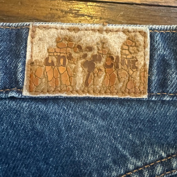 VTG Classic Blue Jeans - Picture 5 of 9